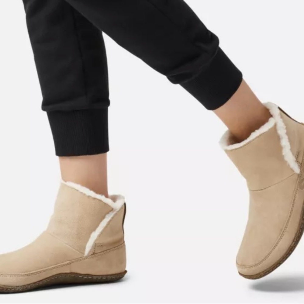 SOREL WOMEN'S NAKISKAM BOOTIE
SLIPPER